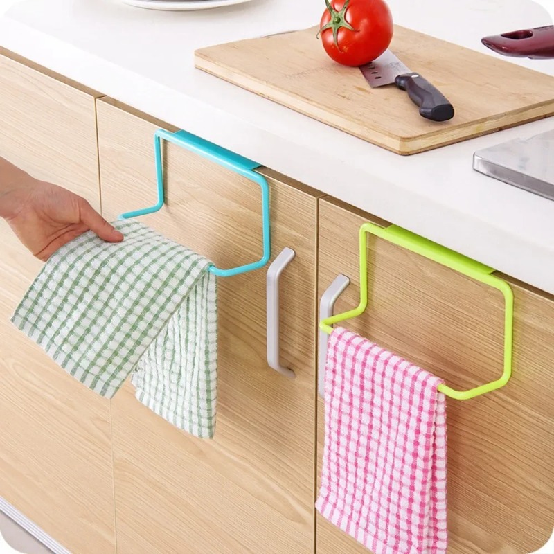 Kitchen Gadgets Storage Ideas - 1PC プラスチック吊り下げホルダータオルラック多機能食器棚キャビネットドアバックキッチンアクセサリーホームストレージオーガナイザー