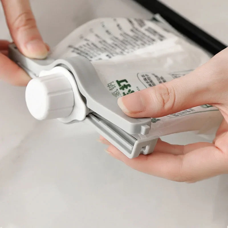 キッチン収納食品スナックシーリングバッグクリップ粉ミルク塩ス - Kitchen Gadgets Ninja のレビューと価格
