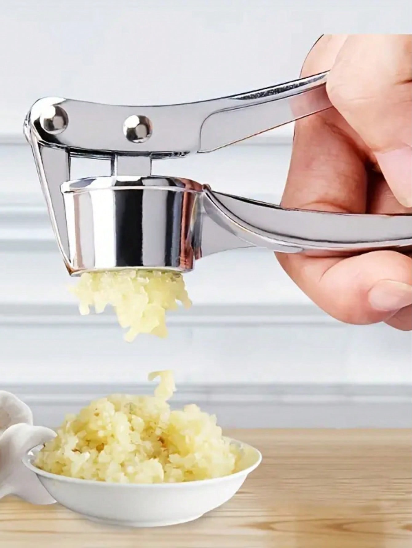 キッチンガーリックプレスクラッシャーミンサーステンレス鋼ガー - Kitchen Gadgets Ninja のレビューと価格